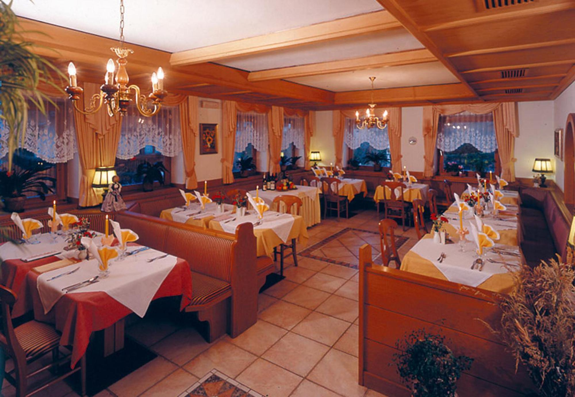 Hotel Rainegg Olang Exterior photo