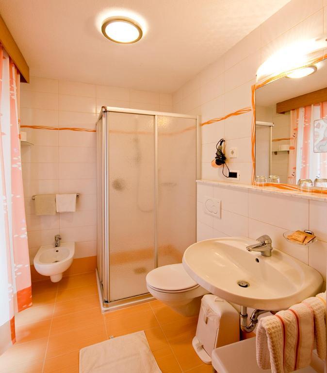 Hotel Rainegg Olang Room photo